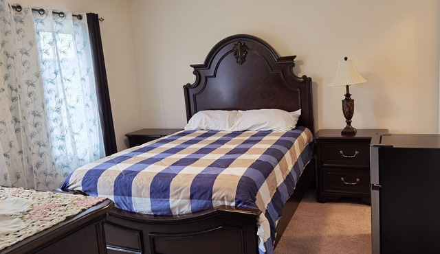 Luxurious, Beautiful, Spacious 3 Bedrooms Suite on Upper Level of The House