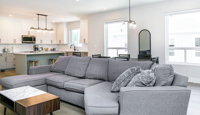 Luxurious Home in Lake Cowichan