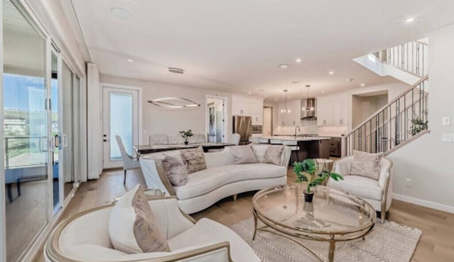 Luxury 3BDR Haven: Ideal for Family & Group Escape
