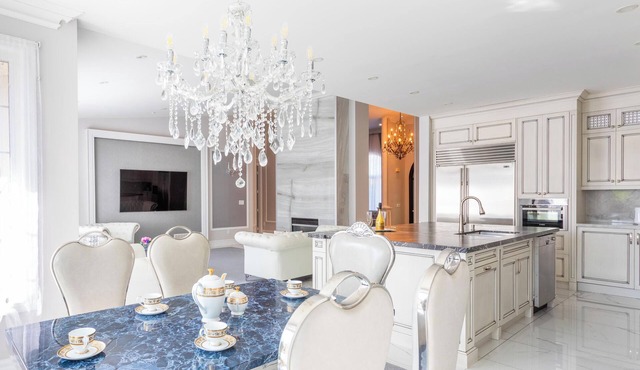 Luxury 4000 sqft Vaughan Estate + Gazebo + Pool