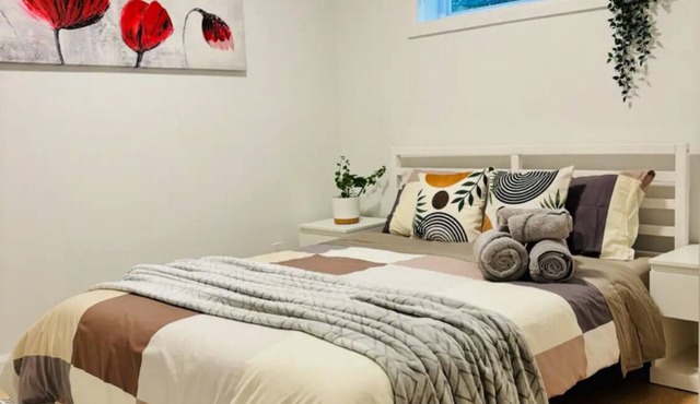 Luxury Apartment in Brossard Near Panama REM