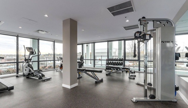Luxury Apartment in Prime Brentwood, Burnaby!