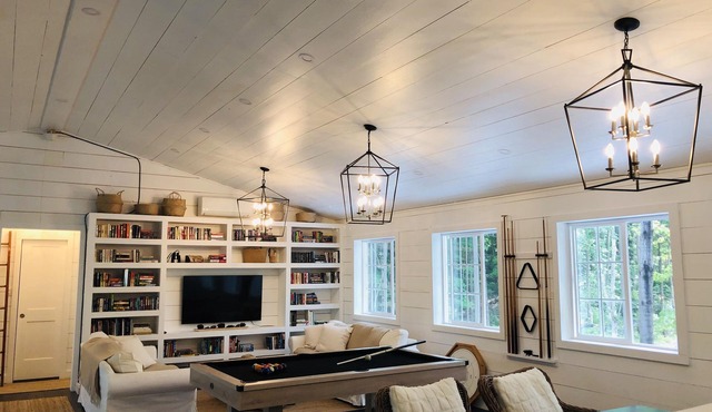 Luxury Cottage, Lake Joseph 5 Bdrm With Tennis & Pickleball On Private 9 Acres