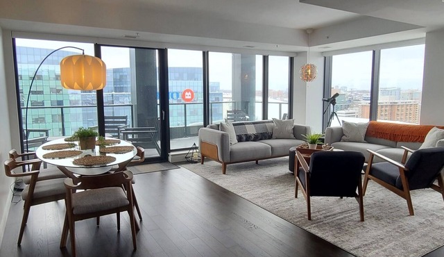 Luxury high rise condo in the centre of downtown Halifax!