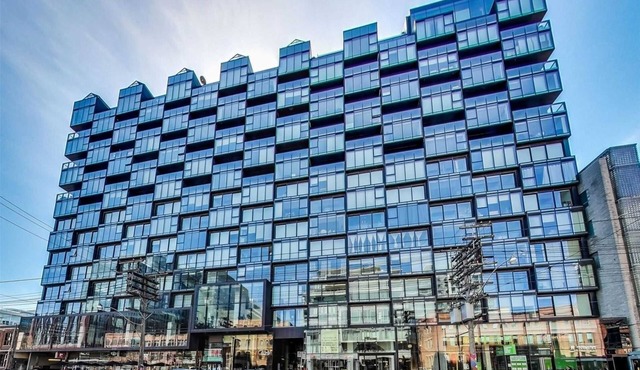 Luxury Hotel-Inspired Condo