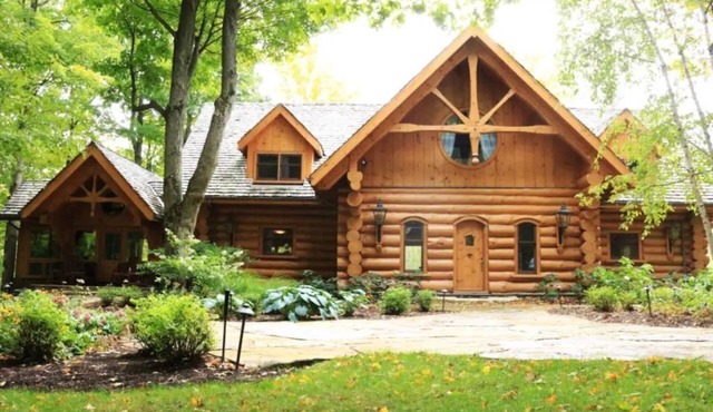 Luxury Loghouse in the woods