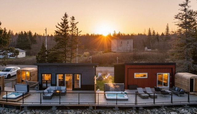 Luxury Oceanfront Retreats 2 private hot tubs and saunas