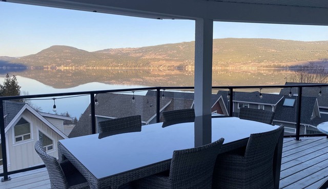 Luxury Okanagan Lake View Cottage in La Casa (LaCasa) Resort, Kelowna!