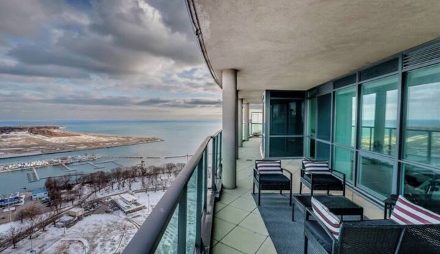 Luxury Penthouse ~ 5* Location ~ Breathtaking View