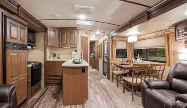Luxury RV On Lake Simcoe in Keswick south
