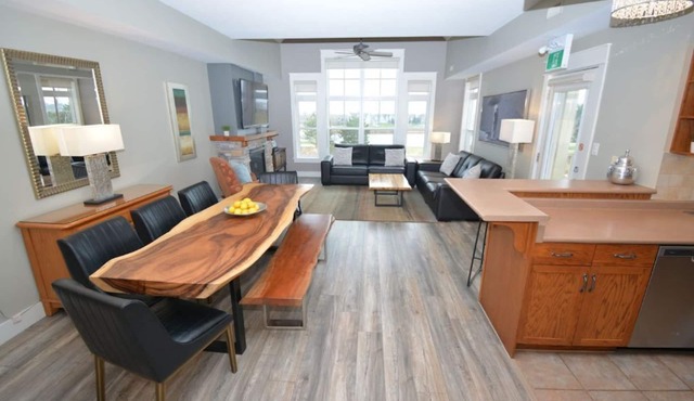 Luxury ski/golf chalet in Blue Mountain Rivergrass