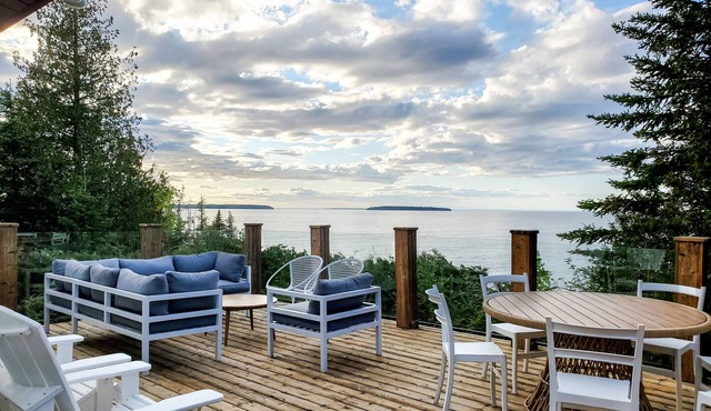 Luxury Waterfront Retreat in Tobermory