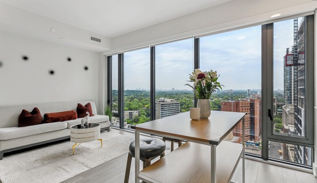 Luxury Yorkville 1.5bed1bath-gym&terrace