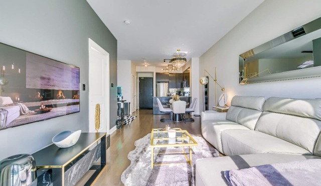 Luxury Yorkville Suite Steps to Designer Shops