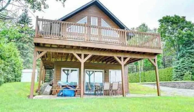 Magnifique Chalet Style Scandinave au Bord du Lac-simon