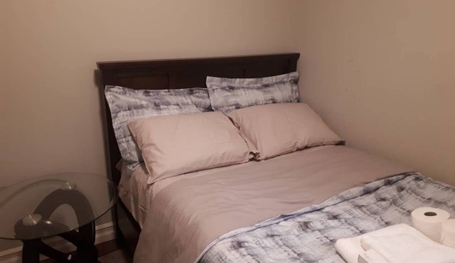 Maple Leaf Bedroom Su
