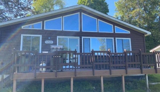 Merland Park Cottages - Pickerel Palace
