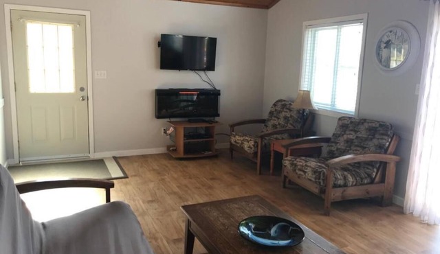 Merland Park Cottages - Mikey Bigfish