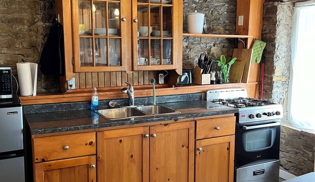 Millers Mistress - Millview, 1-bdrm + apt, DownTown Elora with WiFi, & AC