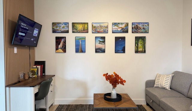 Modern 1BR Suite | Laundry, Workspace, Private Entry