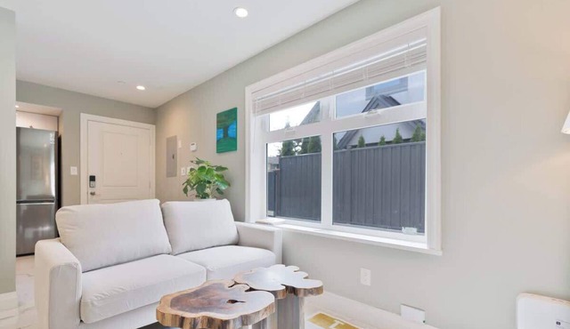 Modern 2BR 2BA Vancouver Suite