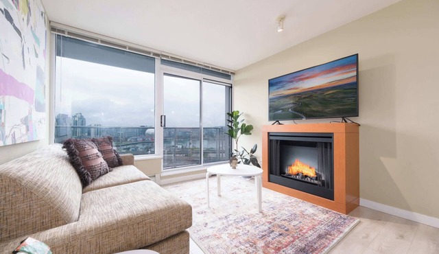 Modern Central Location with Pool, Sauna & Jacuzzi