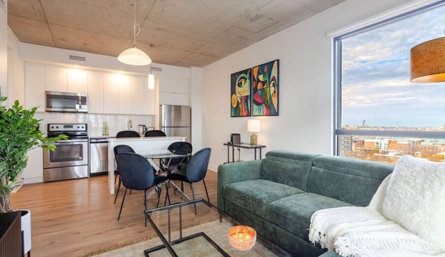 Modern City Escape + Parking Included
