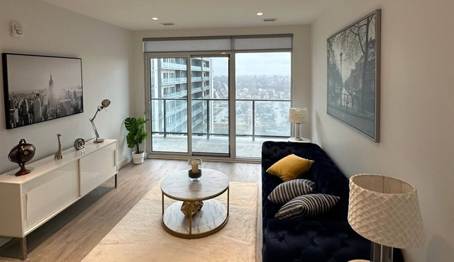 Modern Condo in Downtown Cambridge - monthly options .
