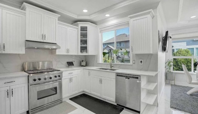 Modern family home near cultus lake
