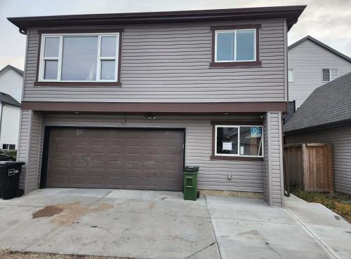 Modern Family Home with guest heat garage, Pet-Friendly!- NO BASEMENT