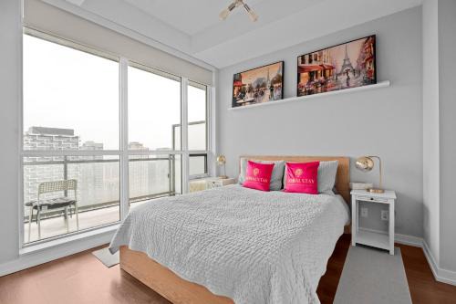 Modern New 1 Bedroom & Den Condo with Balcony Dunfield Ave
