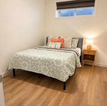 Modern Private Suite - 1BRM- Close to West Edmonton Mall