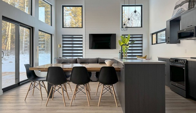 Modern Riding Mountain Retreat