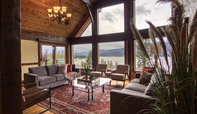Mountain Retreat with Panoramic Lake Windermere Views