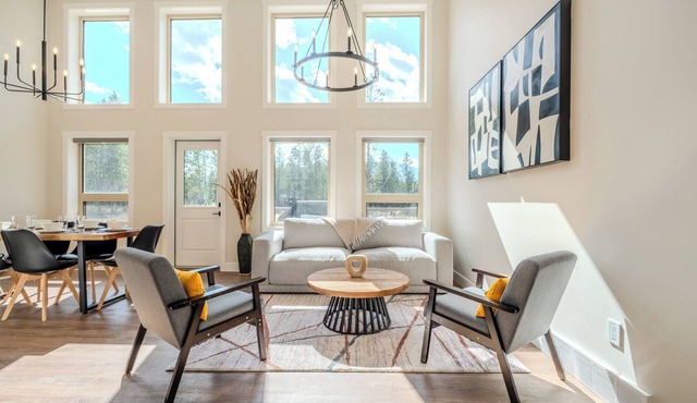 Mountain View Hideaway