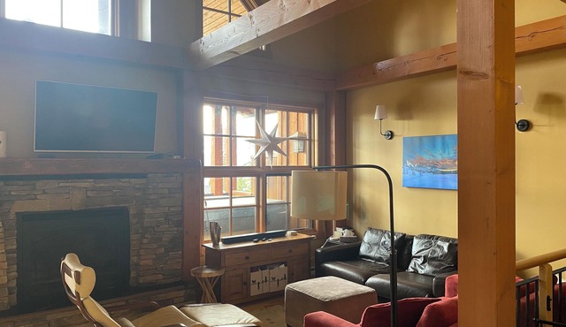 Mountain views from hot tub in this 3br/2bath ski/bike in home at Kicking Horse