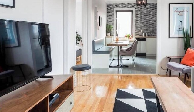 MTLVR #04 | Urban Oasis, Sleeps 6, terrace