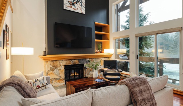 New Listing | 3BR Retreat on Golf Course | Walk to Village or Lake | Managed by Aloha Whistler