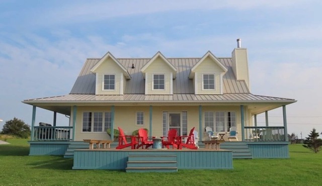 NEW LISTING!- Waterfront Cottage, Only 5 Minute Drive To Beach