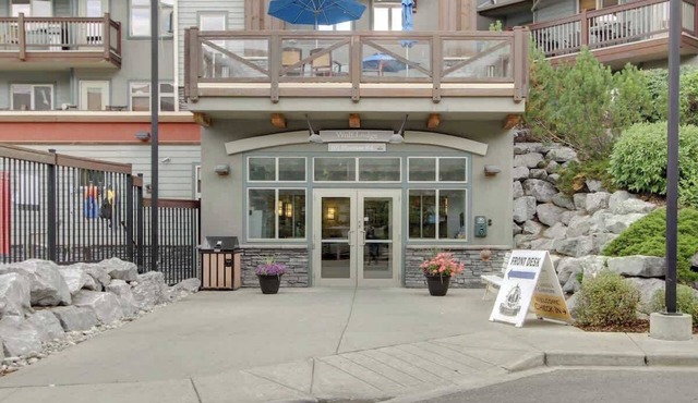 NEW! Ridgeview Retreat w/Hot Tub & Pool