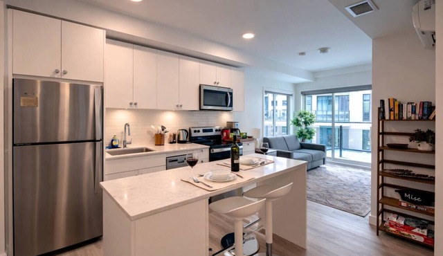 New Suite Near DT Stampede UG Park Banff Pass