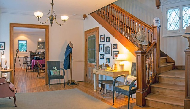 Newly available! Idyllic waterfront cottage in the heart of Georgeville, Quebec,
