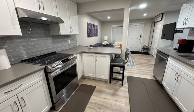 Newly Renovated 2 Bed + 1 Bath