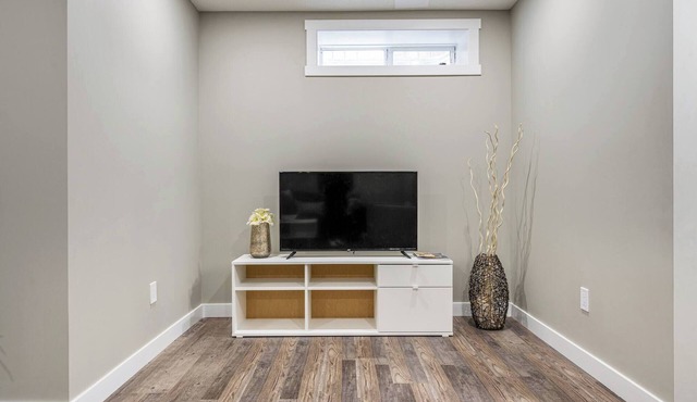 Newly renovated 2 bedroom basement suite