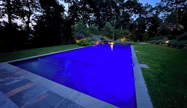 NORTH FORK DREAM HOME, 4,000 Sq Ft, 1 Acre, Heated Pool!
