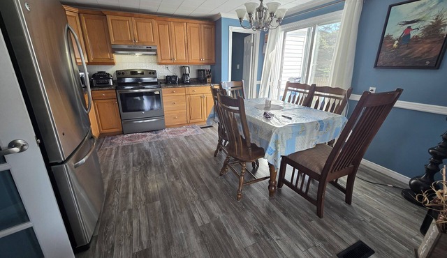 Ocean view 3 bedroom near refinery in arnolds cove. 75 min from St.johns