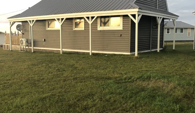 Ocean View - Cozy 1br + Den -Cute as a Button!