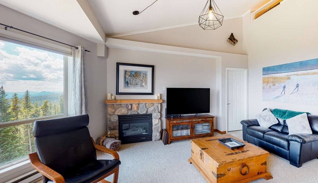 Okanagan - Hilltop Hideaway Condo - Legacy 401A