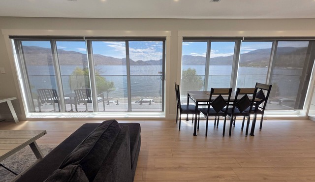 Okanagan Lake Luxury Suite with Kitchen Accommodations across the Lake