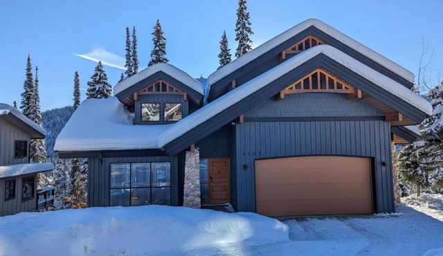 On the Run Chalet by Bear Country